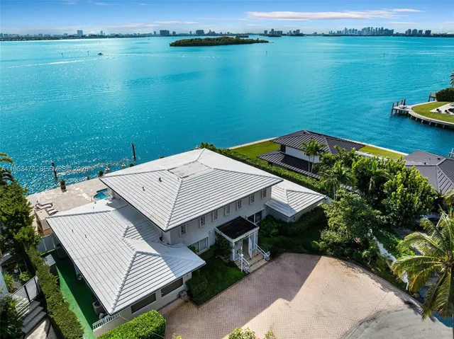 $10,500,000 | 1990 Northeast 119th Road, North Miami, FL 33181