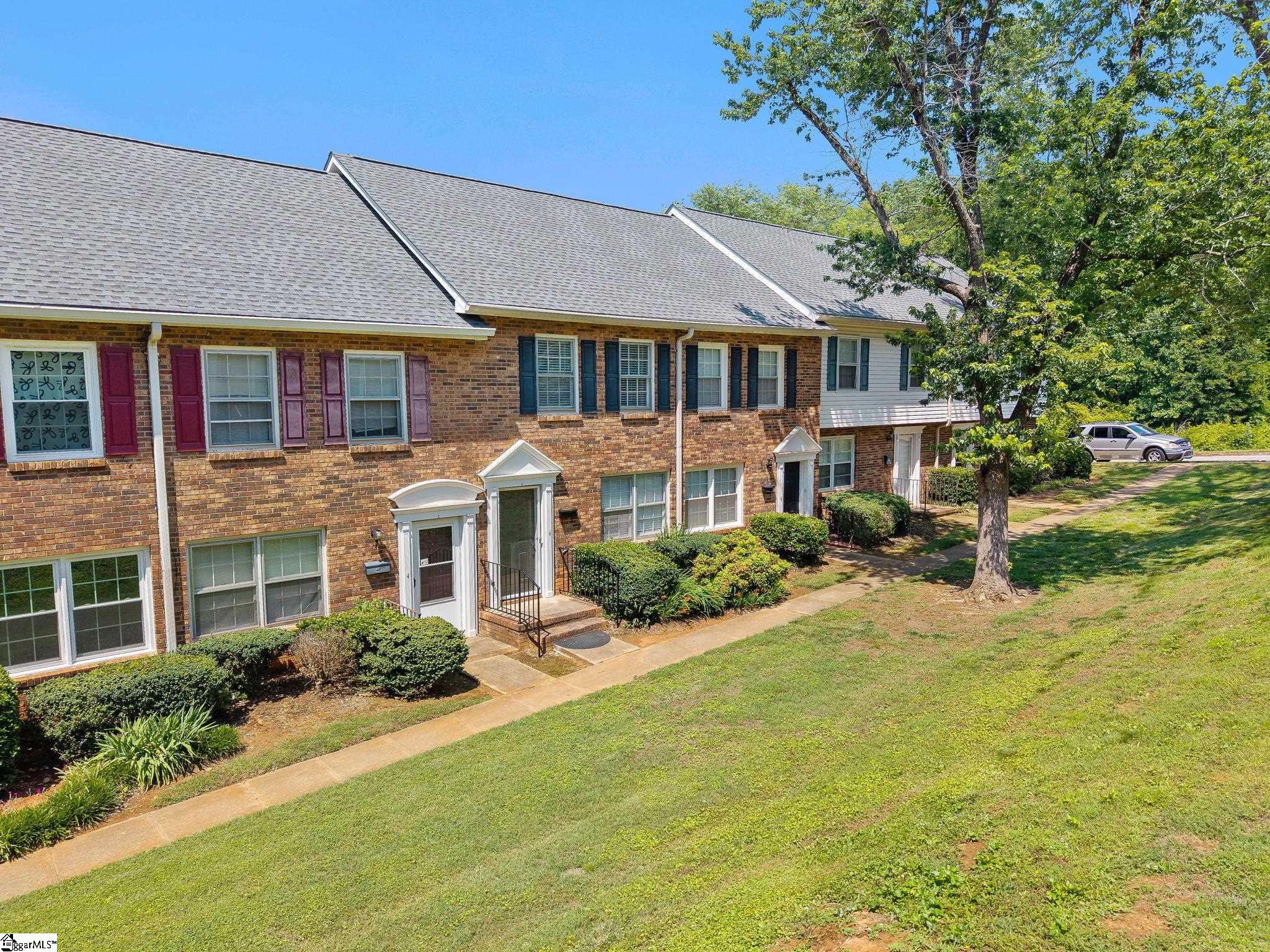 1436 Dover Road Spartanburg, SC 29301 - Photo 2 of 17