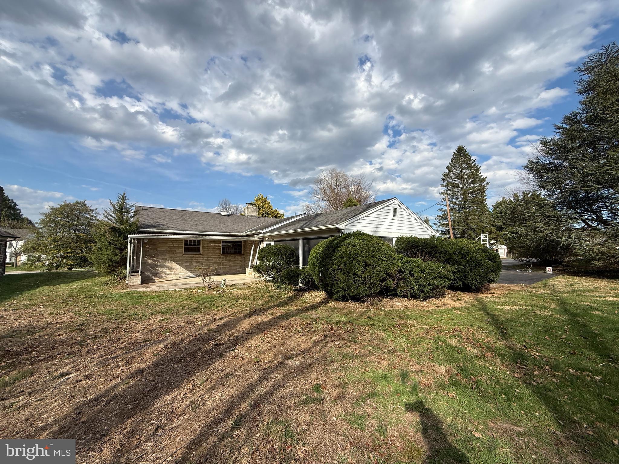 241 Clearview Road Hanover, PA 17331 - Photo 2 of 28