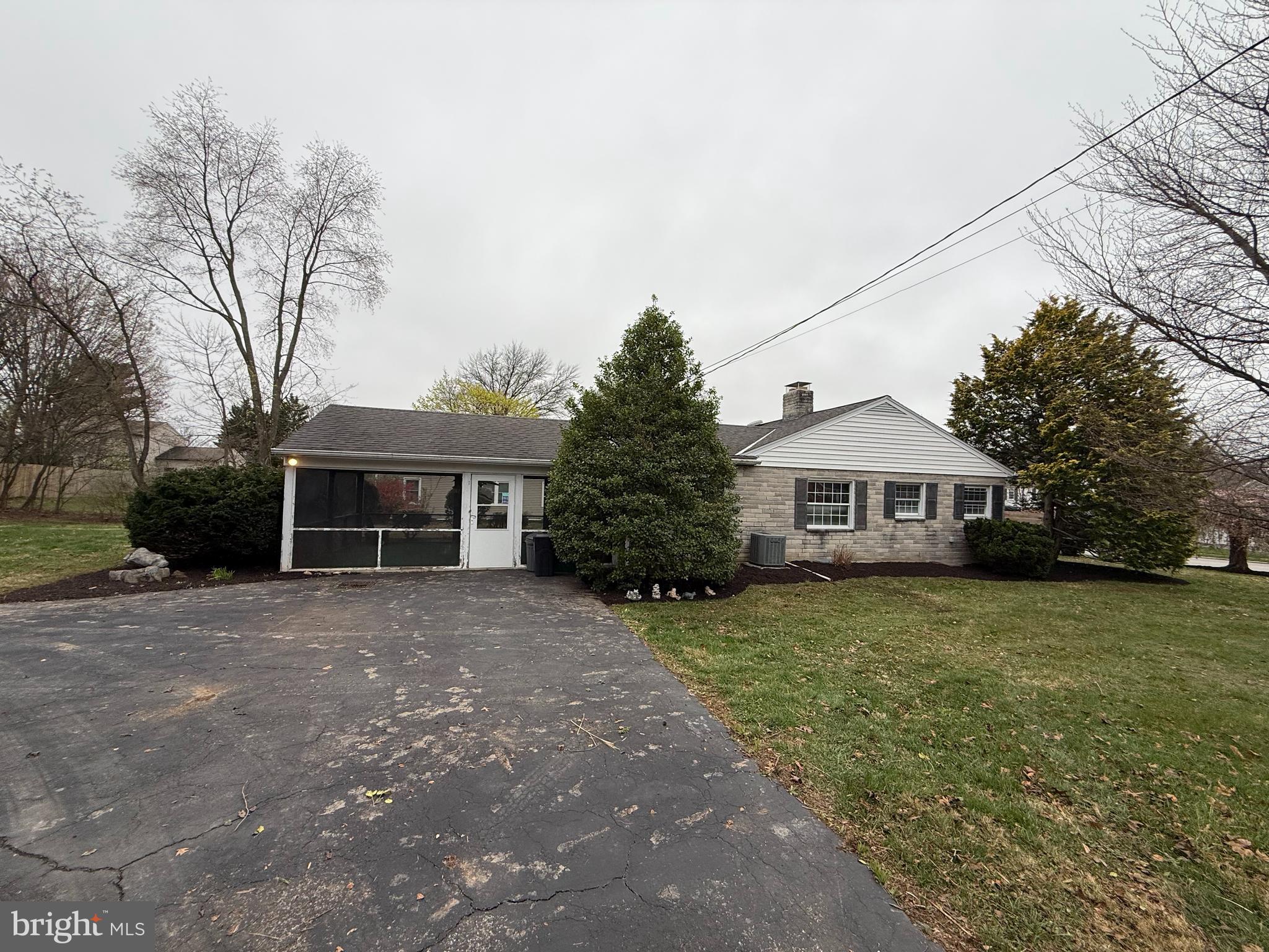 241 Clearview Road Hanover, PA 17331 - Photo 6 of 28