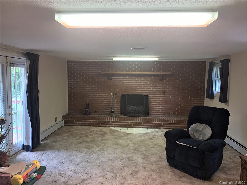 134 Fisher Road Brevard, NC 28712 - Photo 3 of 26 Gallery Image 3