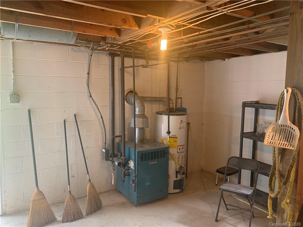134 Fisher Road Brevard, NC 28712 - Photo 22 of 26 Gallery Image 22