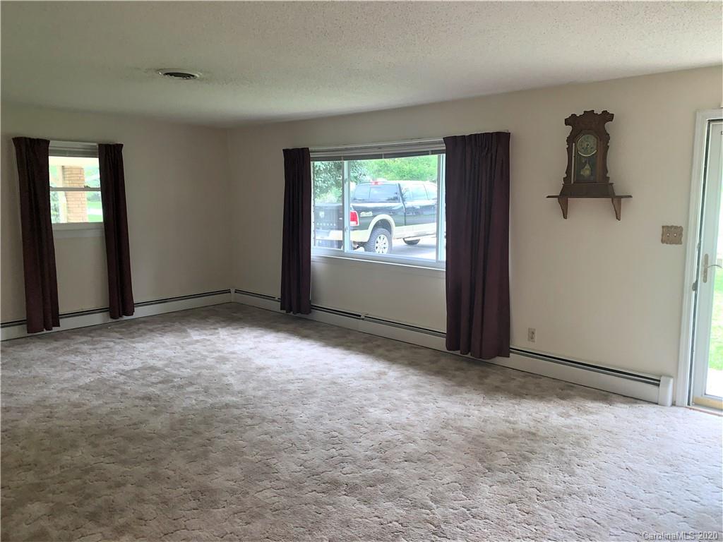 134 Fisher Road Brevard, NC 28712 - Photo 7 of 26 Gallery Image 7