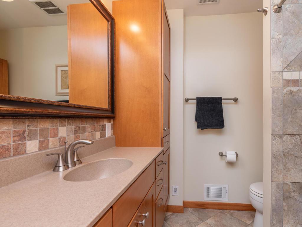 4821 Drake Road Golden Valley, MN 55422 - Photo 17 of 28