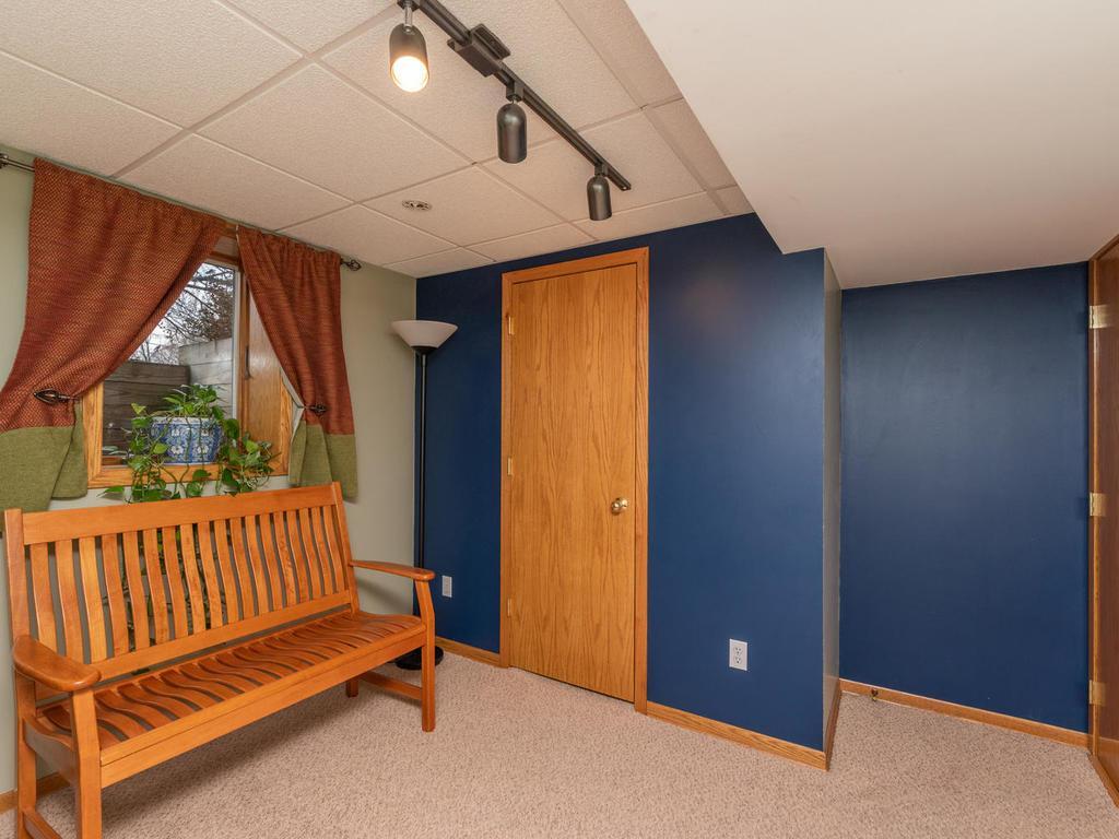 4821 Drake Road Golden Valley, MN 55422 - Photo 22 of 28