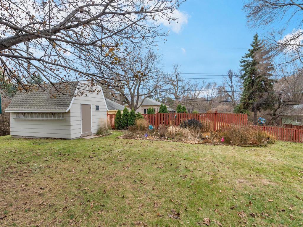 4821 Drake Road Golden Valley, MN 55422 - Photo 26 of 28