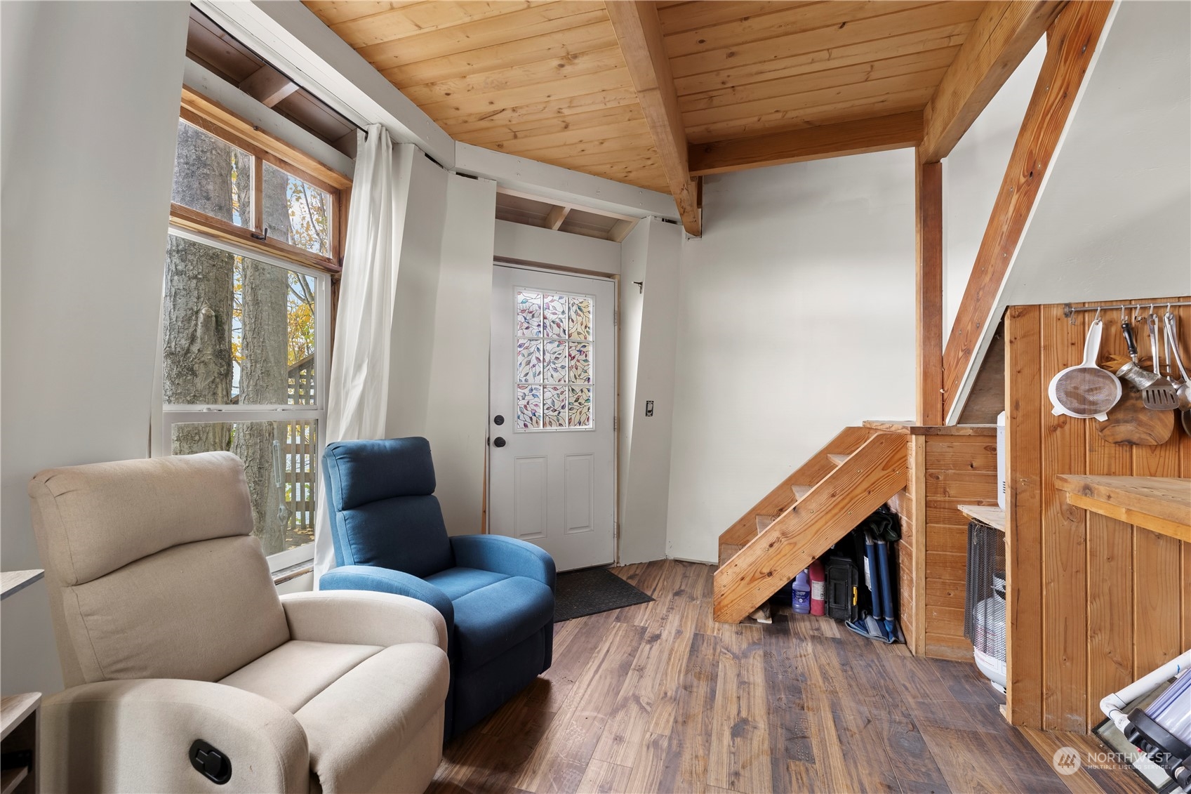 1705 Perkins Lane West Seattle, WA 98199 - Photo 16 of 28