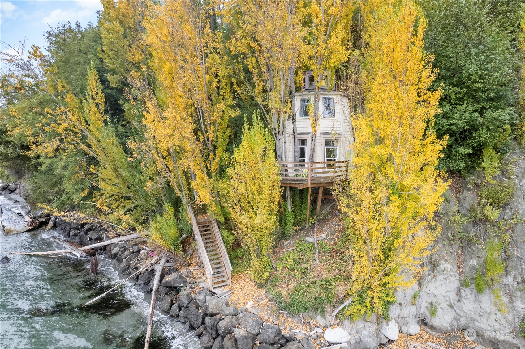 1705 Perkins Lane West Seattle, WA 98199 - Photo 2 of 28