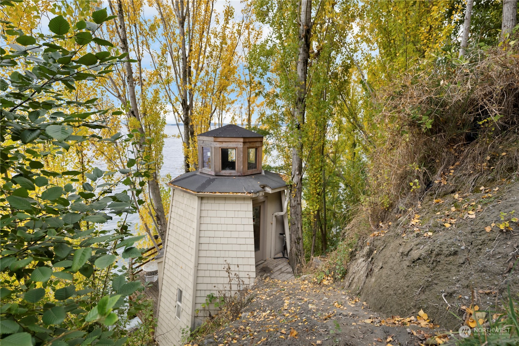 1705 Perkins Lane West Seattle, WA 98199 - Photo 27 of 28