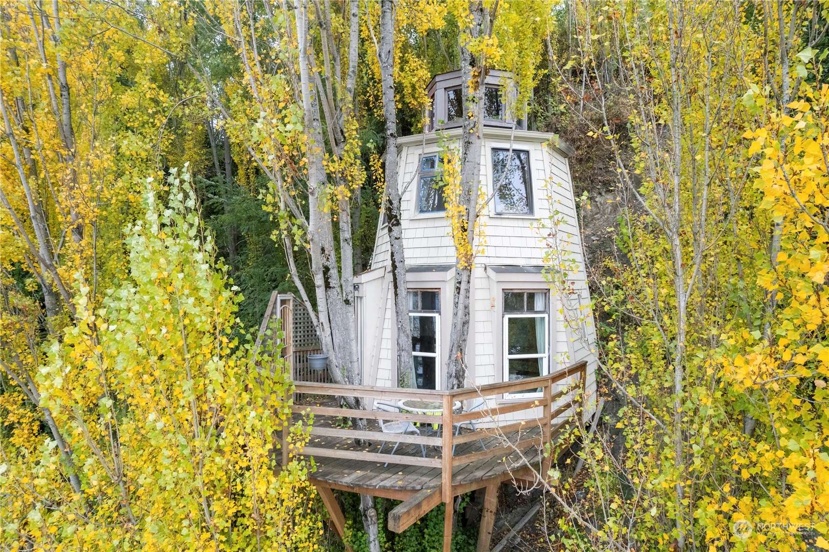 1705 Perkins Lane West Seattle, WA 98199 - Photo 3 of 28