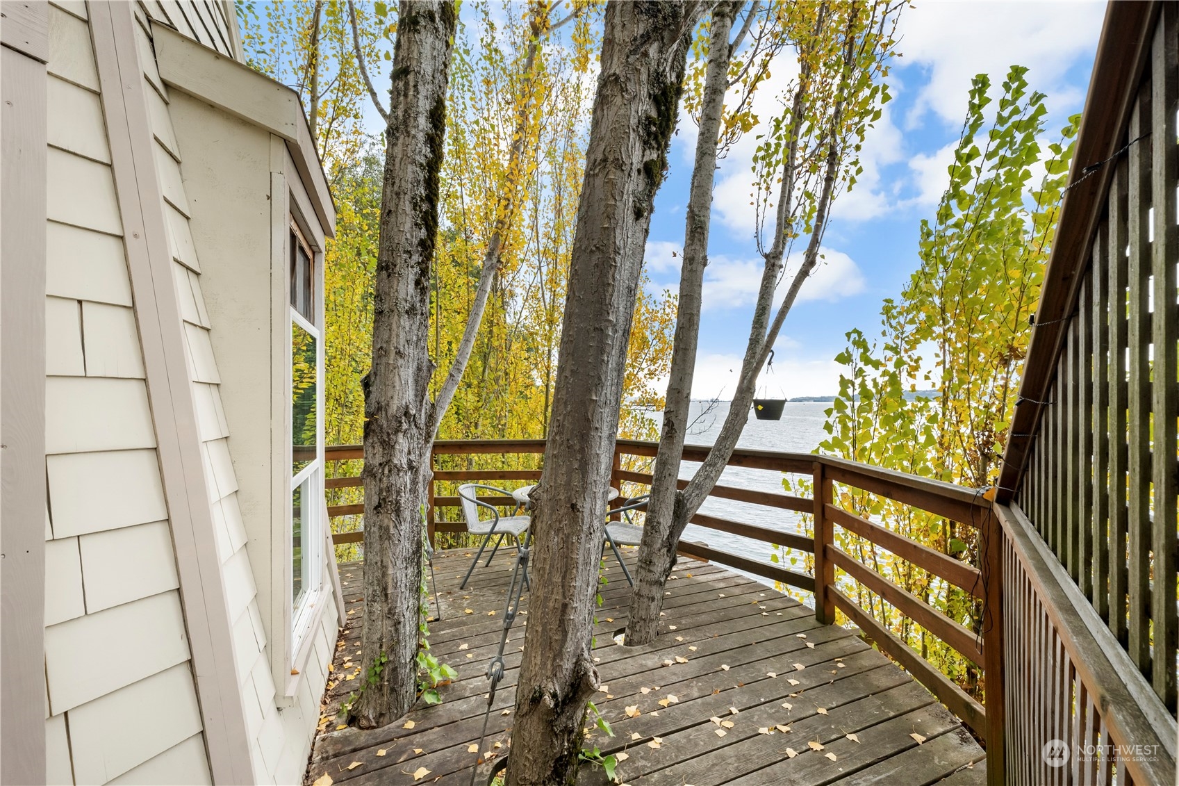 1705 Perkins Lane West Seattle, WA 98199 - Photo 8 of 28