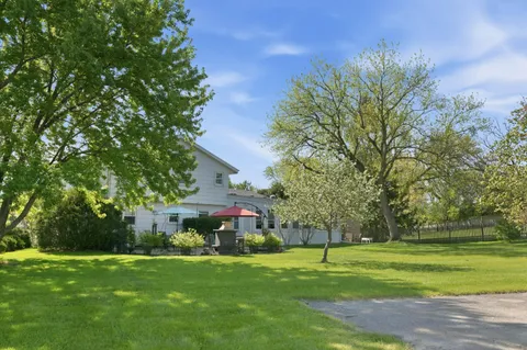 $449,999 | 1180 Dorchester Drive, Oconomowoc, WI 53066