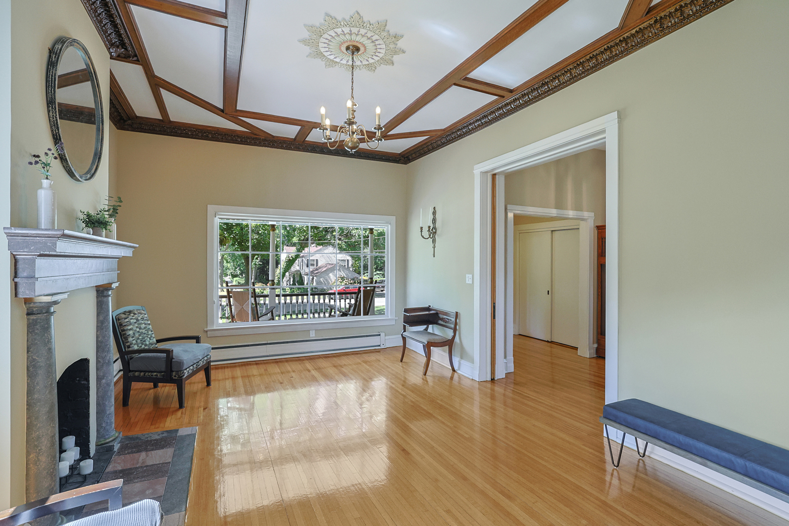 1045 North Spring Street Elgin, IL 60120 - Photo 11 of 47