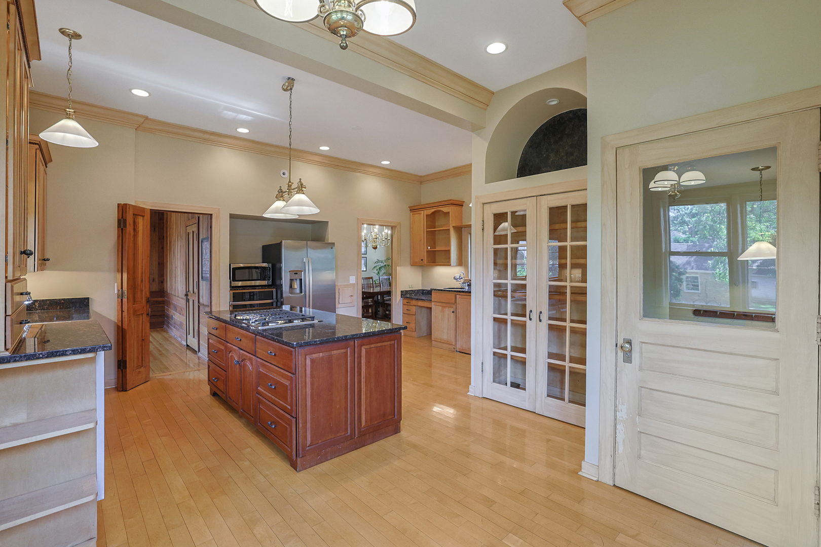 1045 North Spring Street Elgin, IL 60120 - Photo 14 of 47