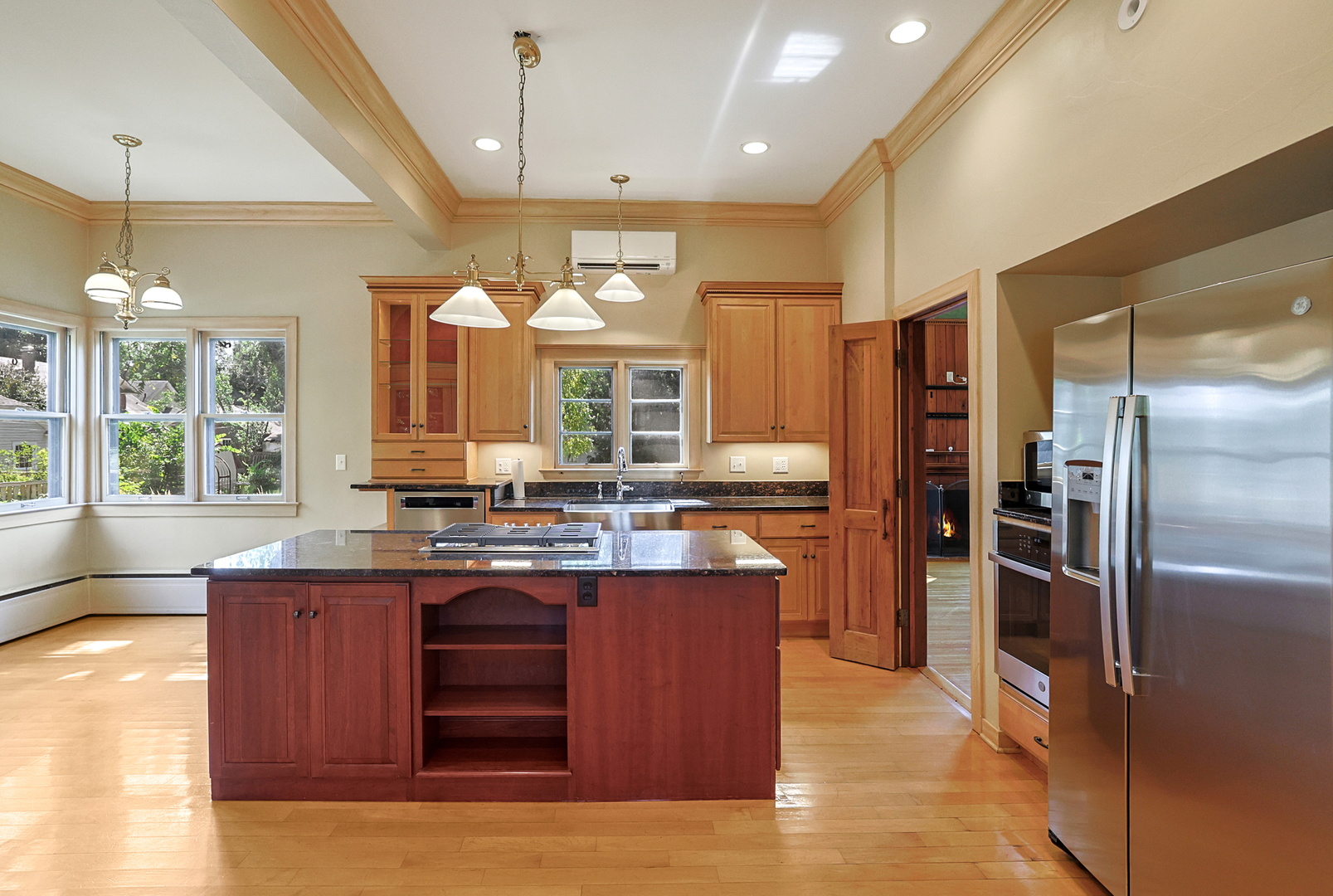 1045 North Spring Street Elgin, IL 60120 - Photo 15 of 47