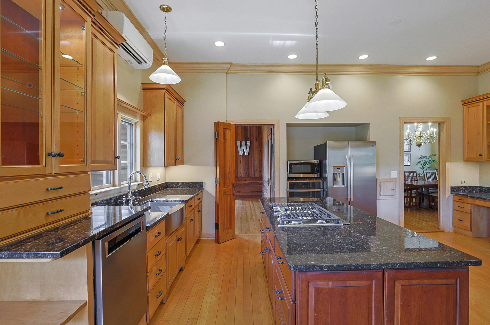 1045 North Spring Street Elgin, IL 60120 - Photo 16 of 47