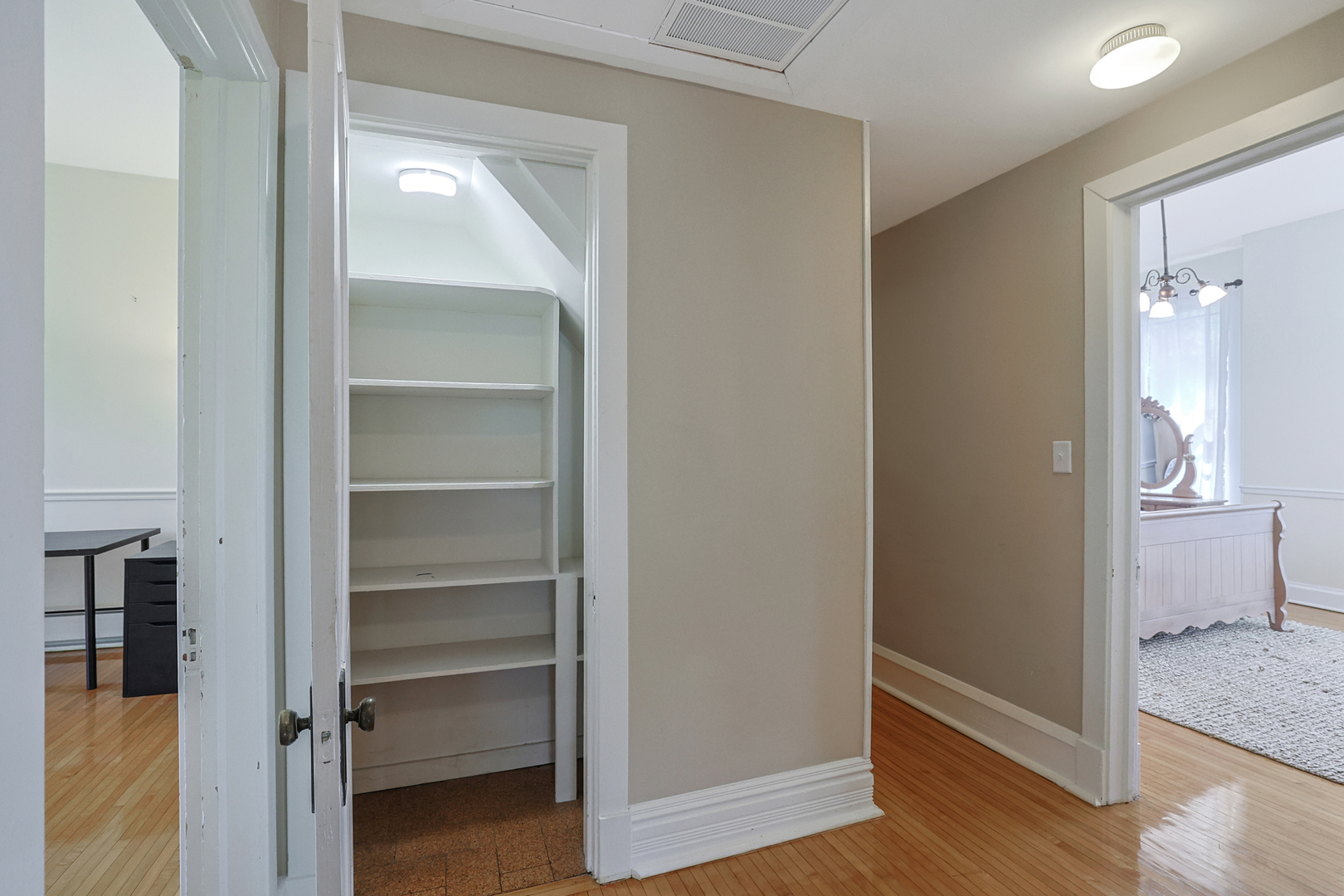 1045 North Spring Street Elgin, IL 60120 - Photo 26 of 47