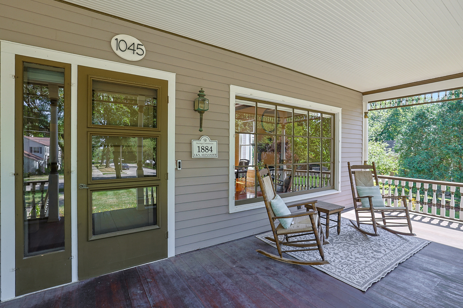 1045 North Spring Street Elgin, IL 60120 - Photo 4 of 47