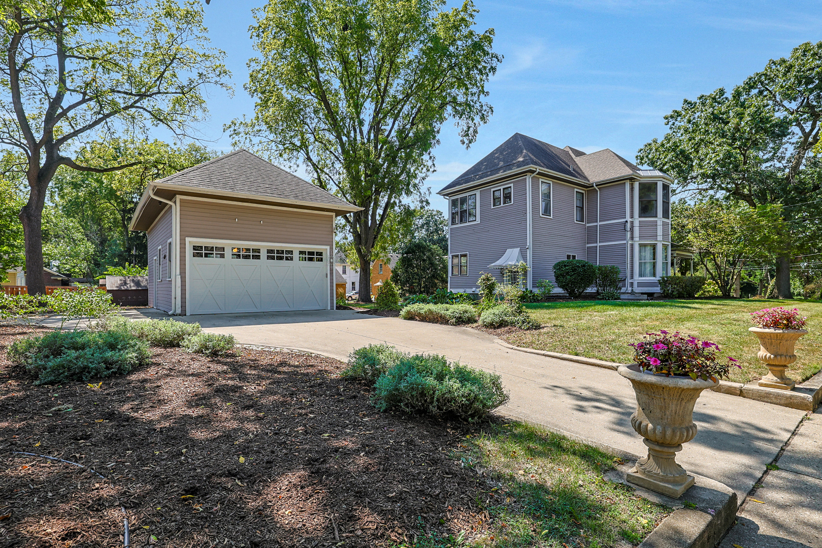 1045 North Spring Street Elgin, IL 60120 - Photo 42 of 47