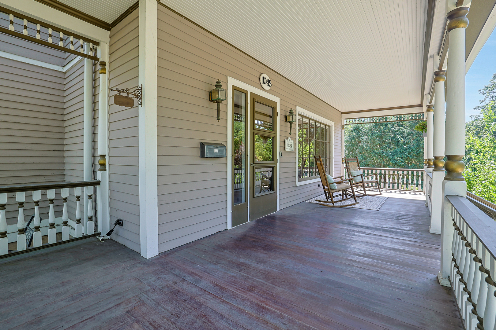 1045 North Spring Street Elgin, IL 60120 - Photo 5 of 47