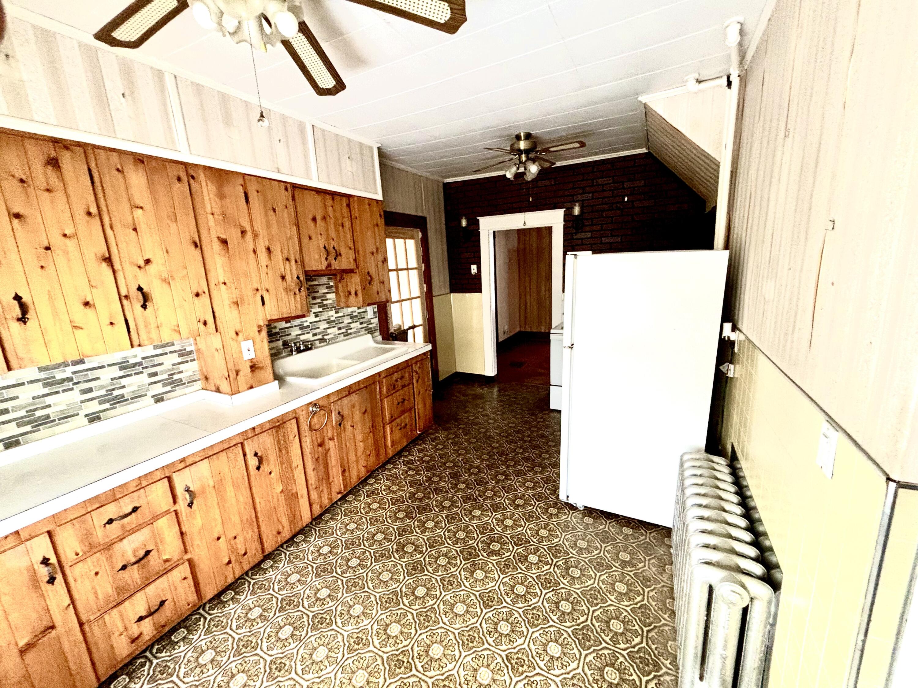 34 Lincoln Street Millinocket, ME 04462 - Photo 6 of 32 IMG_5049