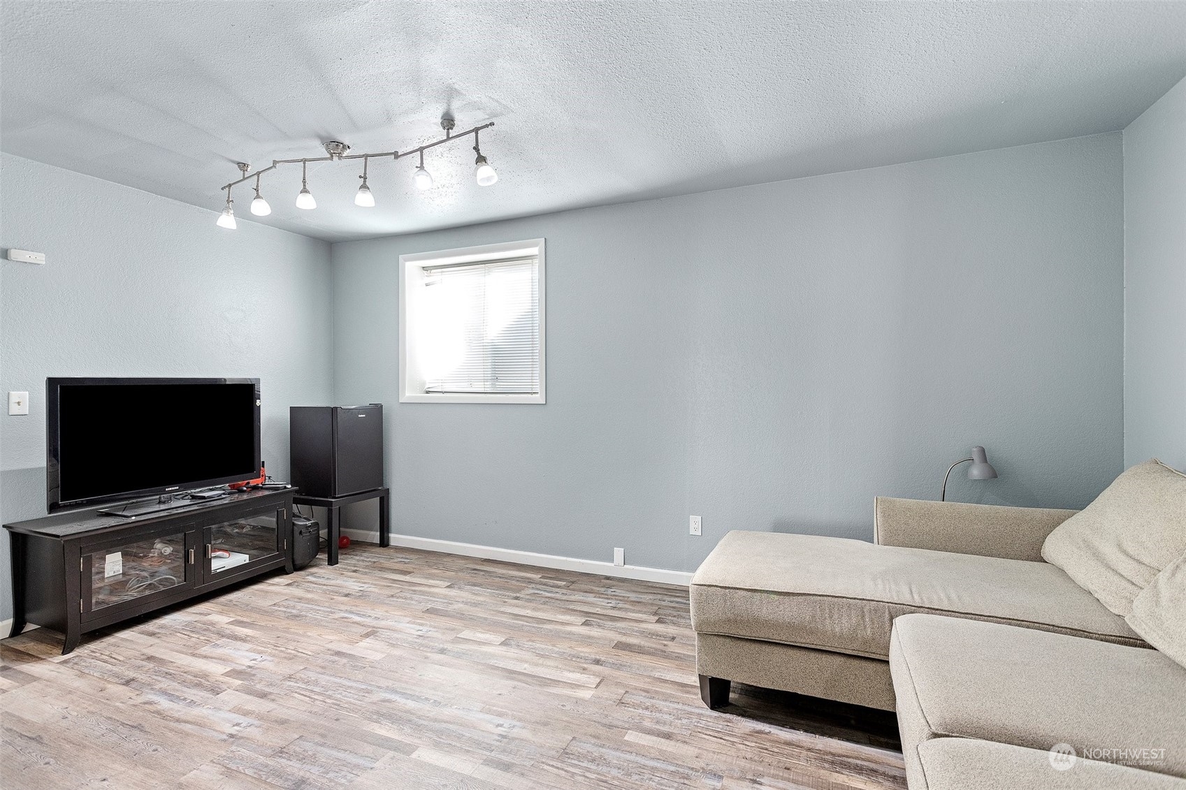 2327 Lexington Avenue Everett, WA 98203 - Photo 17 of 33