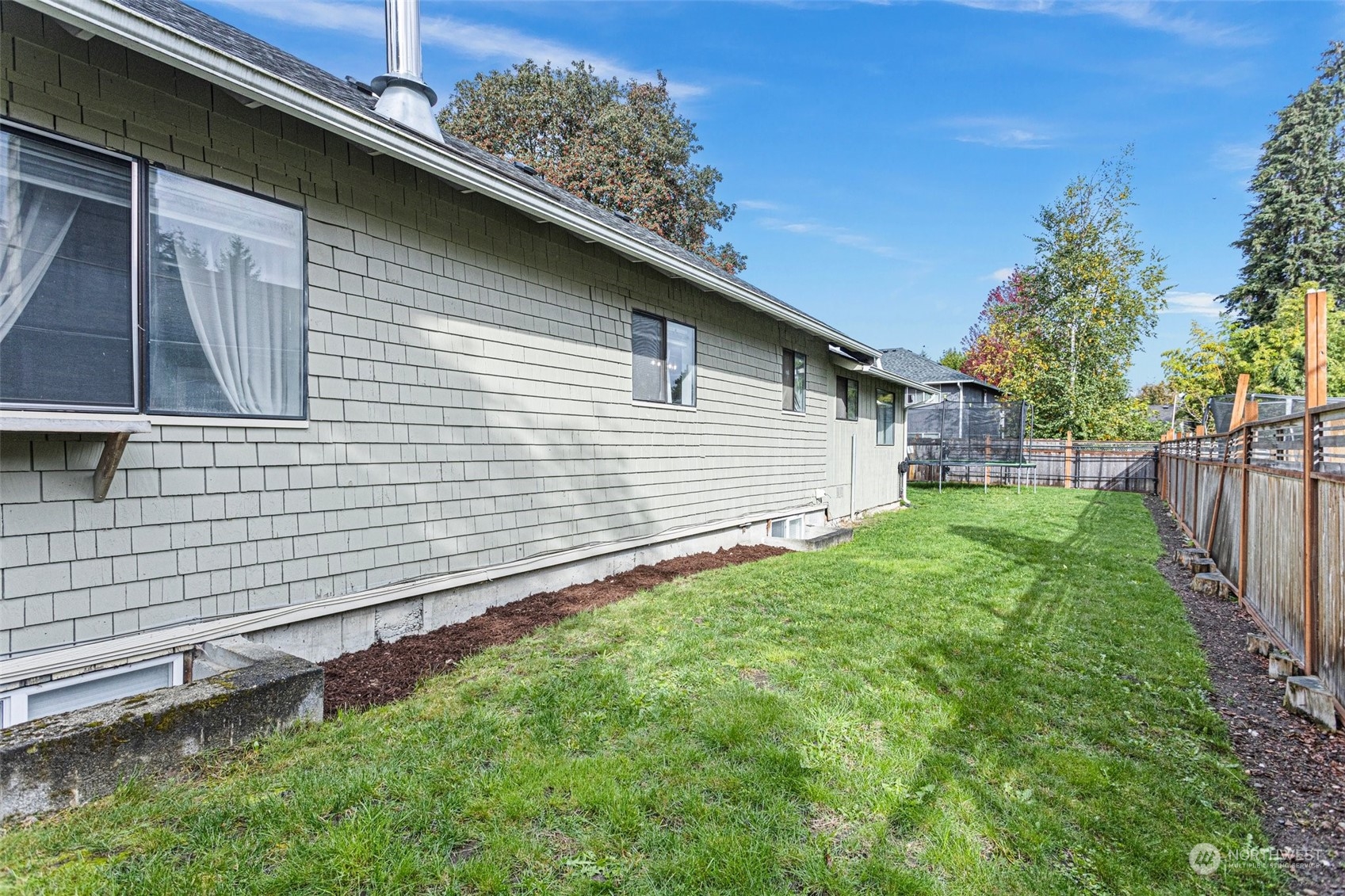 2327 Lexington Avenue Everett, WA 98203 - Photo 26 of 33