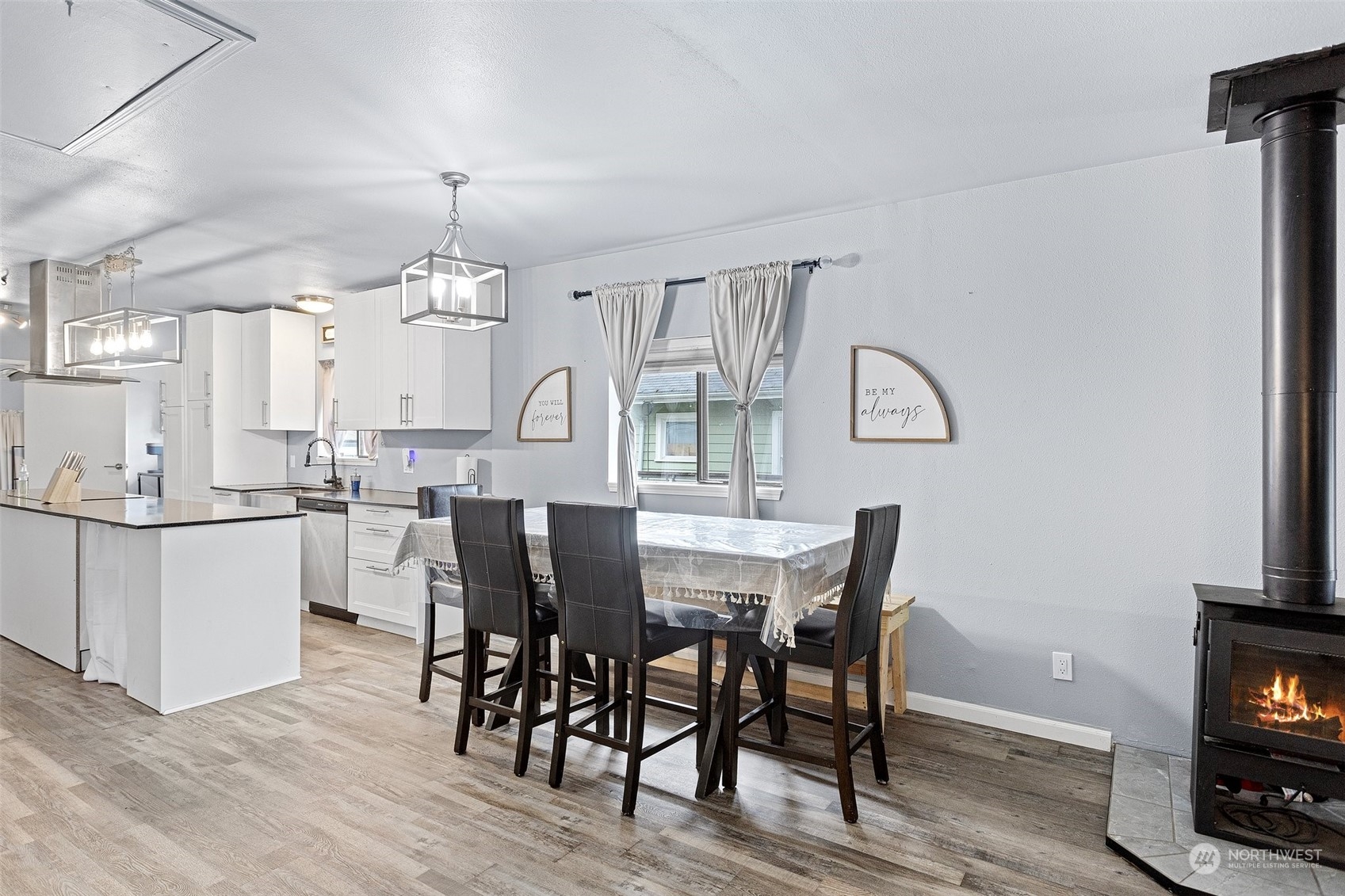 2327 Lexington Avenue Everett, WA 98203 - Photo 5 of 33