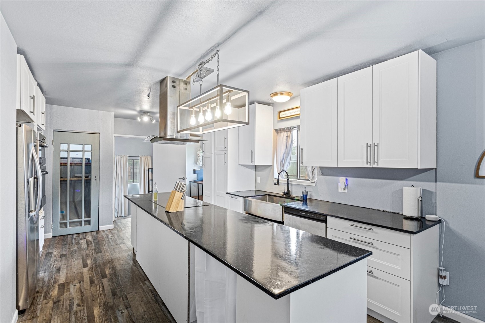 2327 Lexington Avenue Everett, WA 98203 - Photo 10 of 33