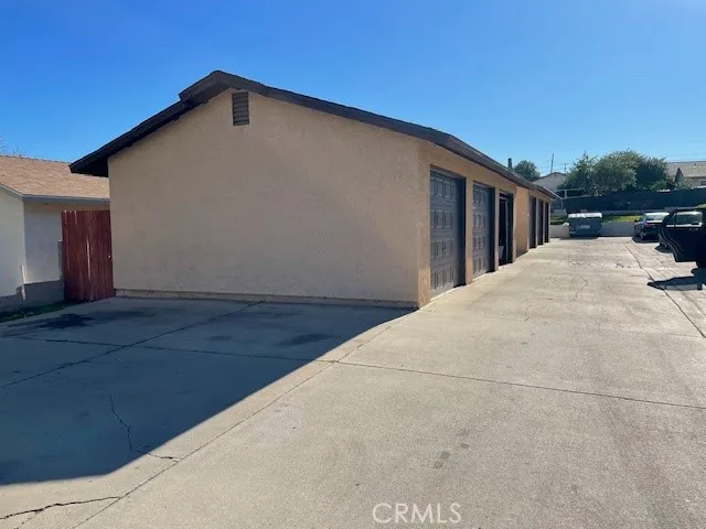 $2,000 | 320 North Poe Street, Unit C, Lake Elsinore, CA 92530