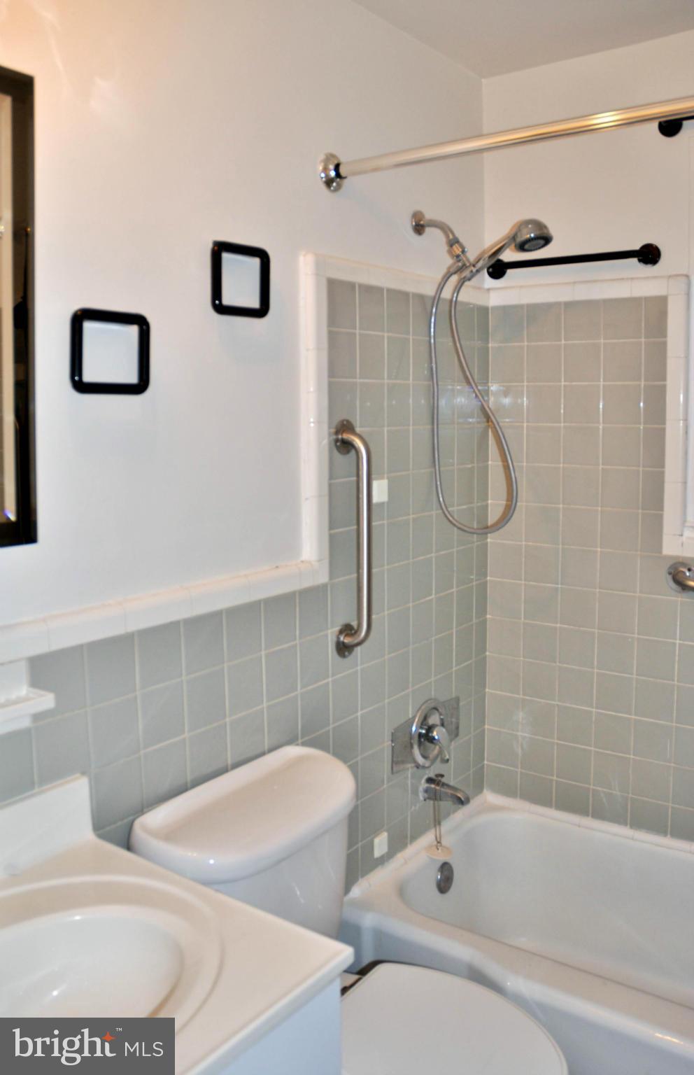 12910 Dean Road Silver Spring, MD 20906 - Photo 11 of 23 Bath
