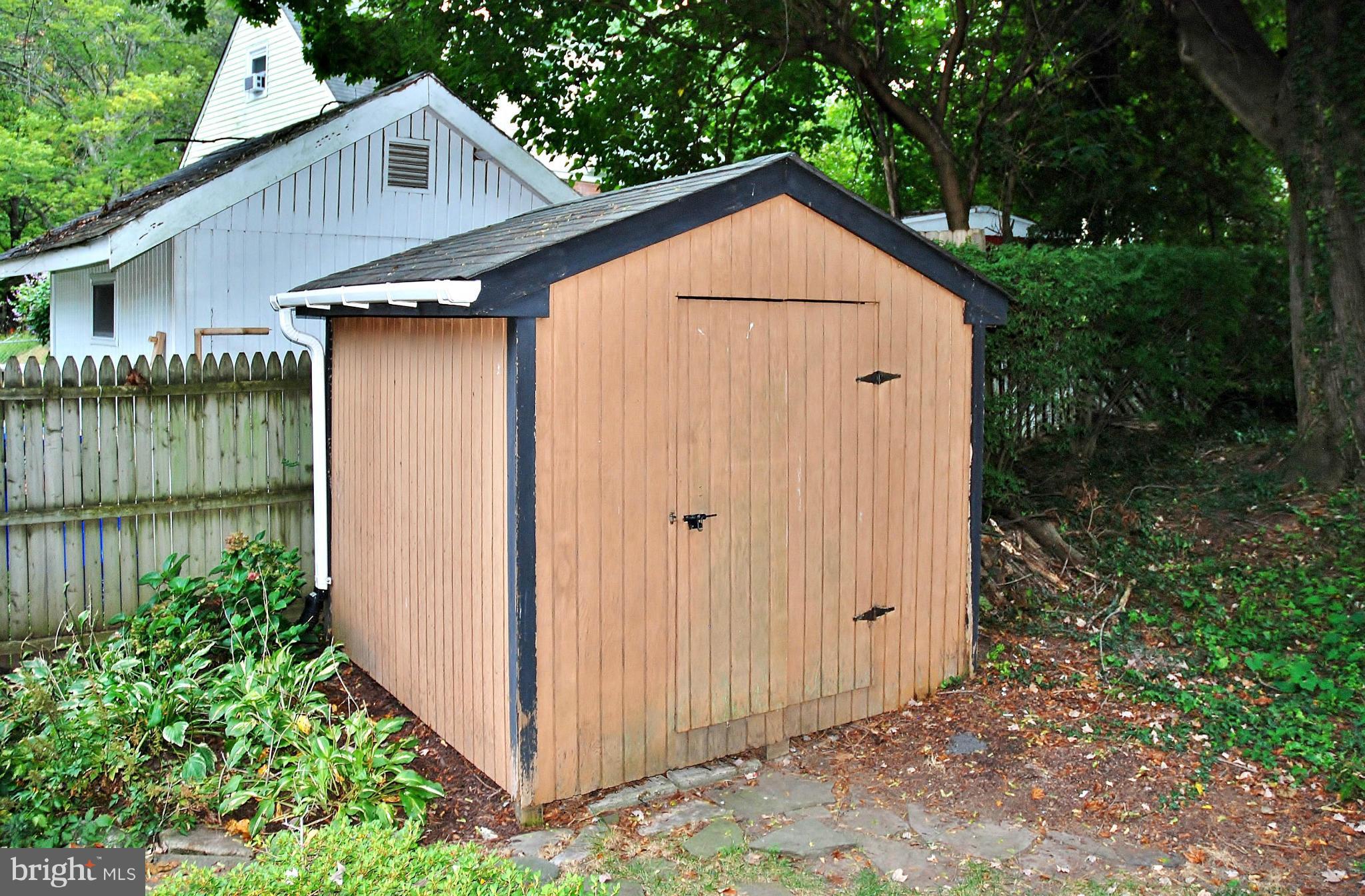 12910 Dean Road Silver Spring, MD 20906 - Photo 23 of 23 Shed