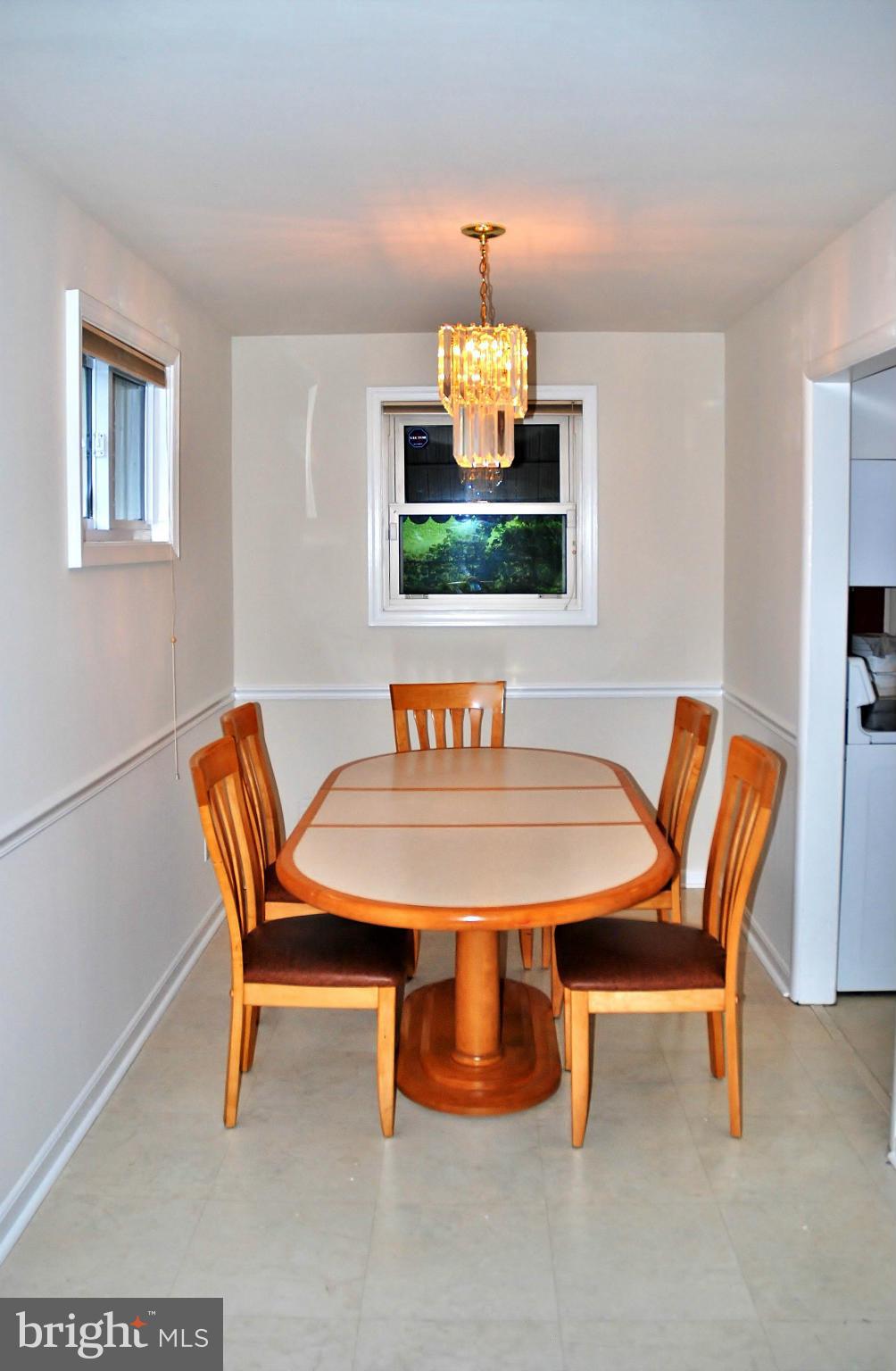 12910 Dean Road Silver Spring, MD 20906 - Photo 6 of 23 Dining Room