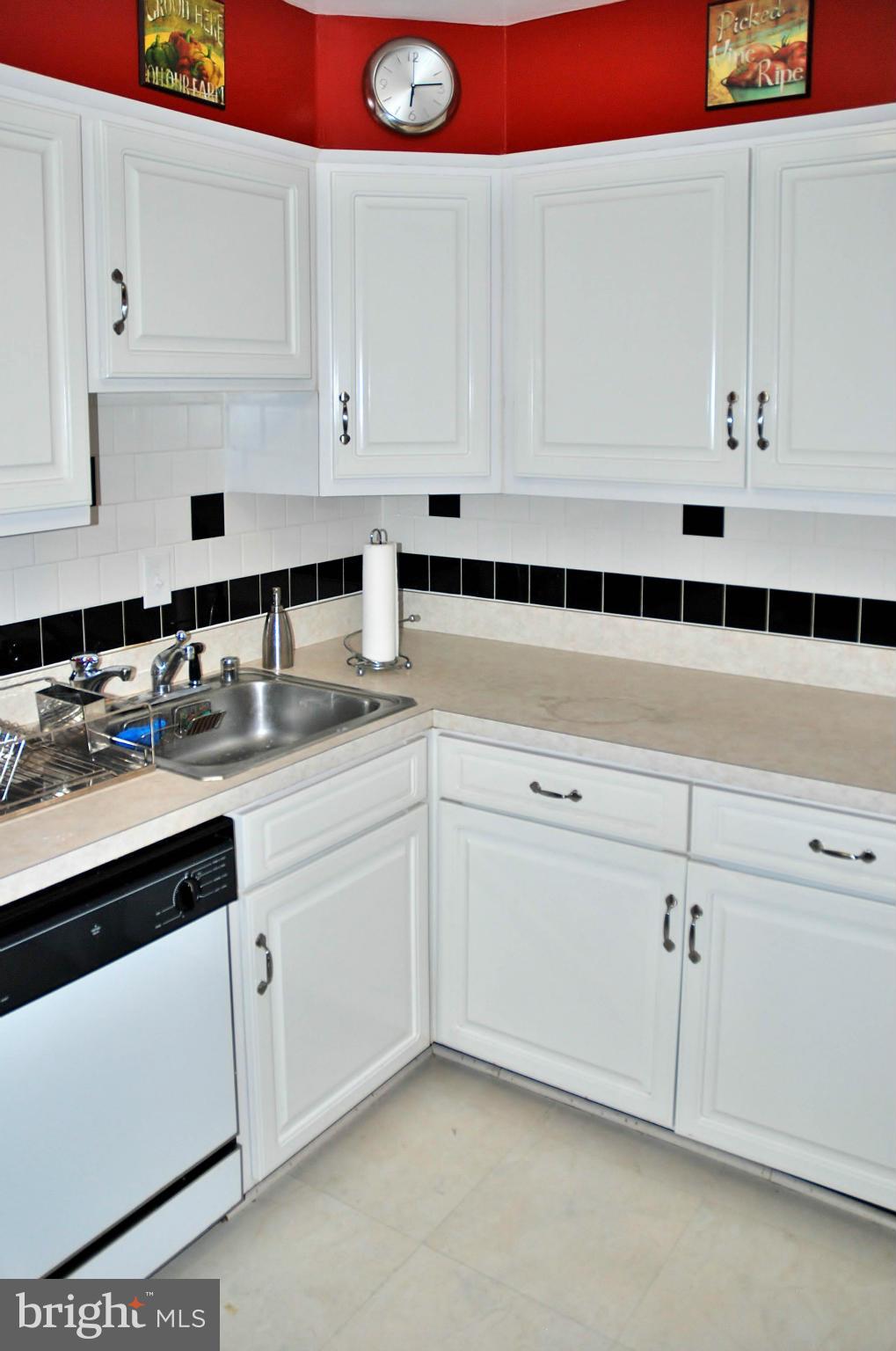 12910 Dean Road Silver Spring, MD 20906 - Photo 8 of 23 Kitchen