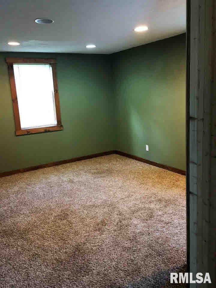 916 York Road Mount Vernon, IL 62864 - Photo 6 of 11