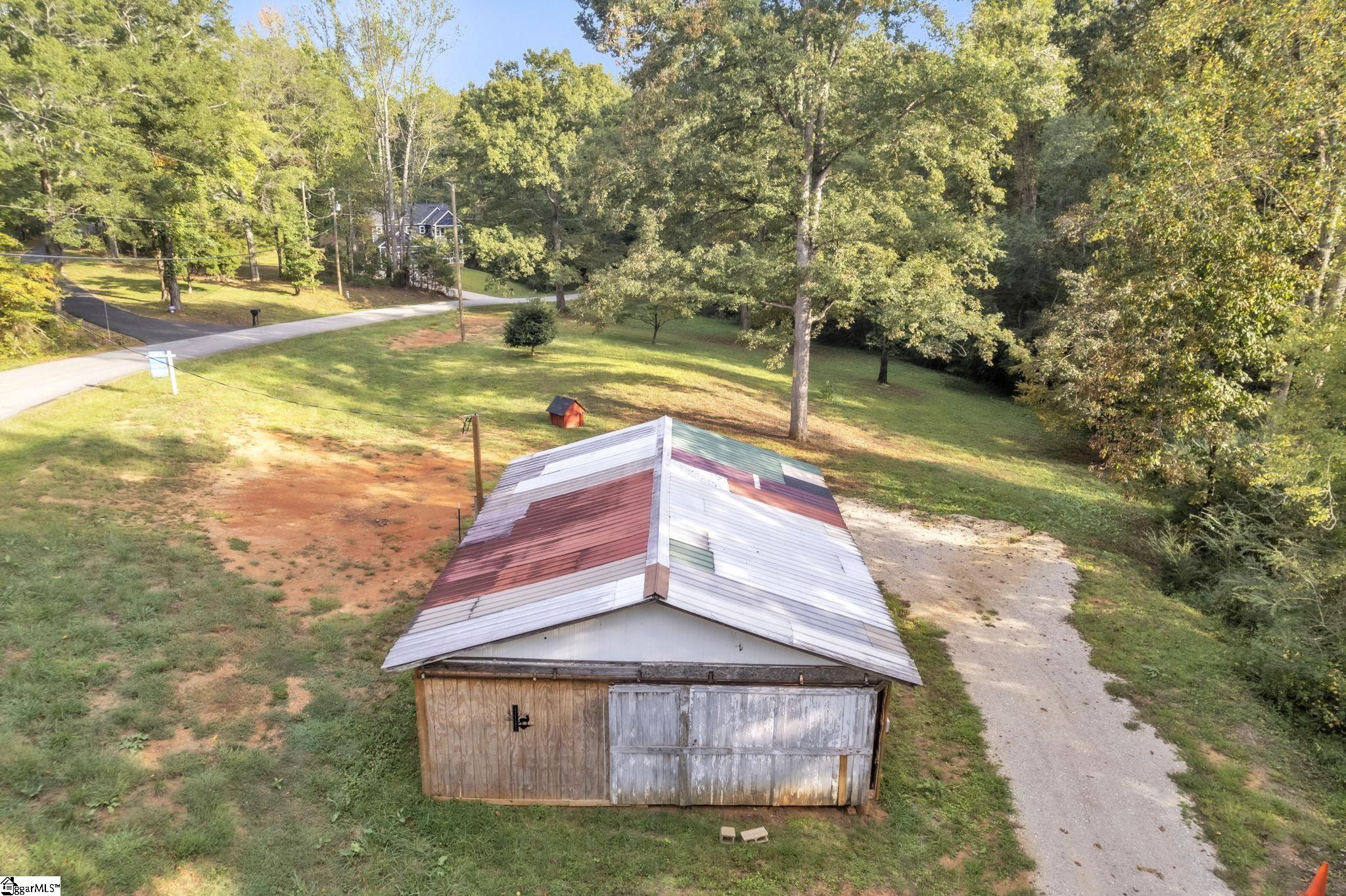 4221 North Blue Ridge Drive Greer, SC 29651 - Photo 7 of 29 Gallery Image 7