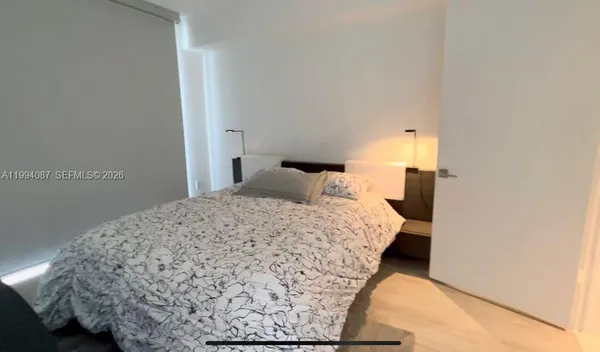 $5,500 | 121 Northeast 34th Street, Unit 807, Miami, FL 33137