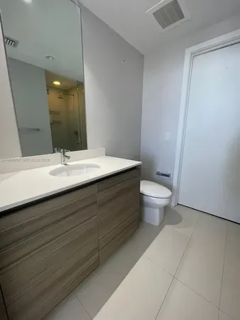 $5,500 | 121 Northeast 34th Street, Unit 807, Miami, FL 33137