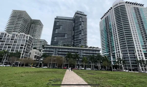 $5,500 | 121 Northeast 34th Street, Unit 807, Miami, FL 33137