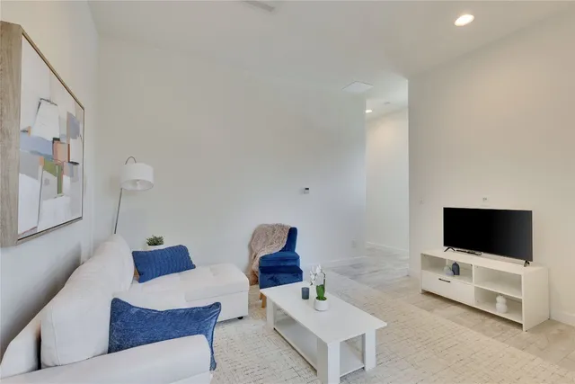 $4,000 | 808 Lydia Street, Austin, TX 78702