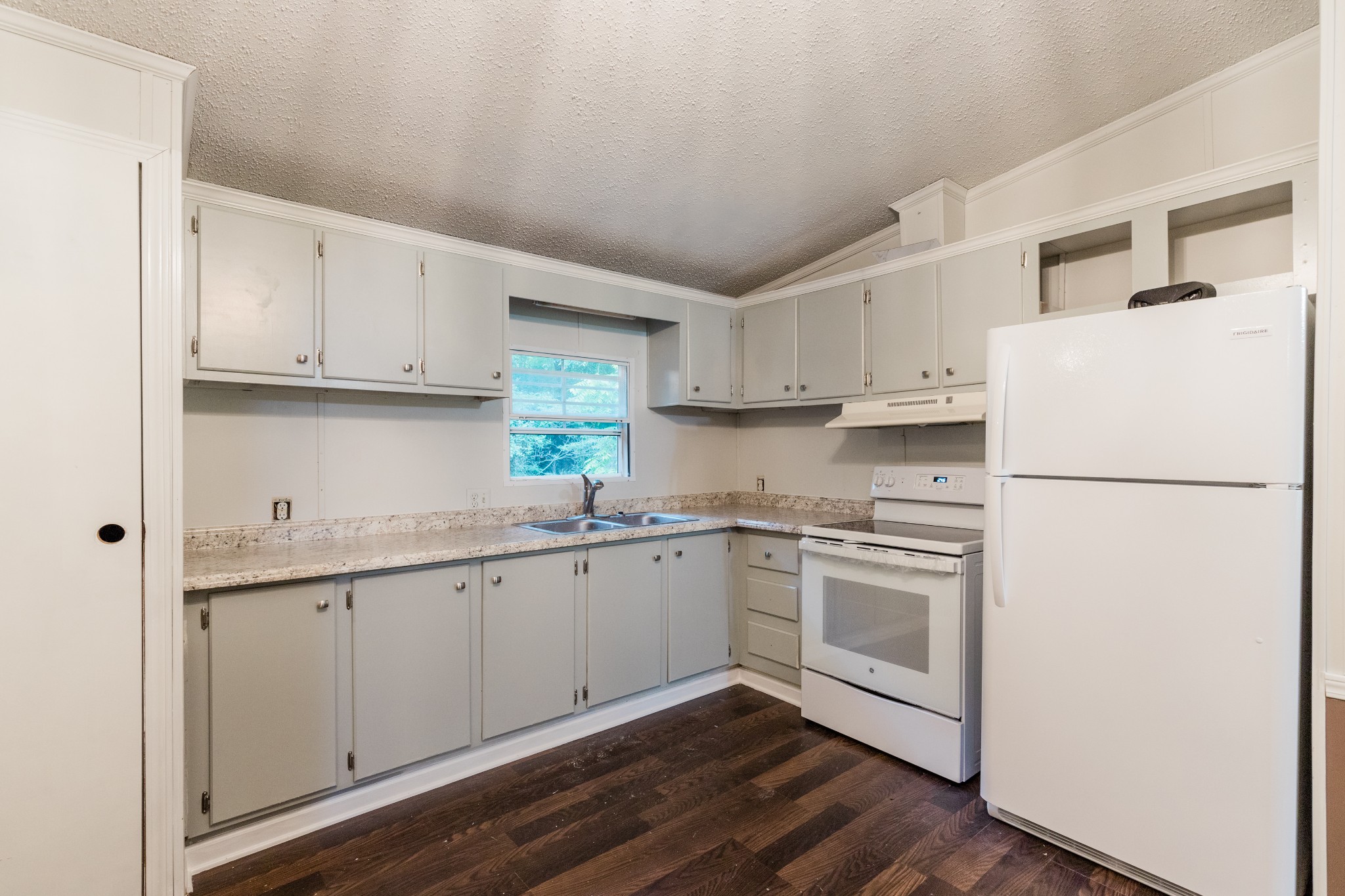 4798 Louise Road Cunningham, TN 37052 - Photo 9 of 27 Gallery Image 9