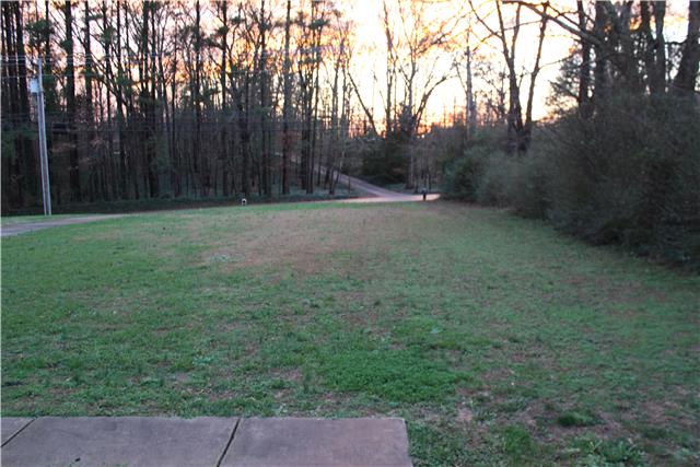 2284 Old Tullahoma Road Winchester, TN 37398 - Photo 13 of 20 Large front yard and you are less than 1 mile from the beautiful Tims Ford Lake