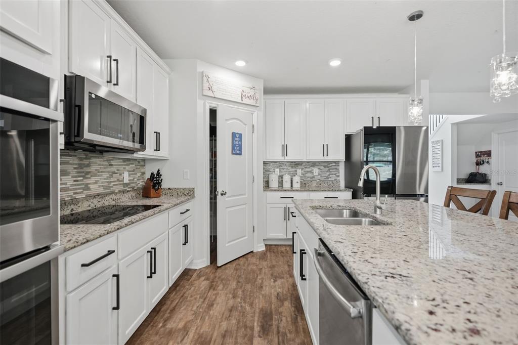 9025 Mazette Road Weeki Wachee, FL 34613 - Photo 19 of 100