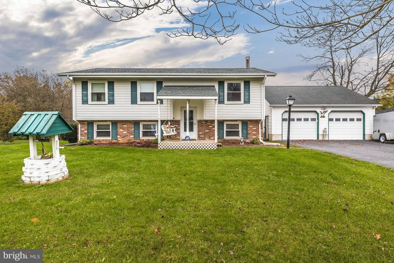3217 Hooper Road New Windsor, MD 21776 - Photo 6 of 30 Exterior (Front)