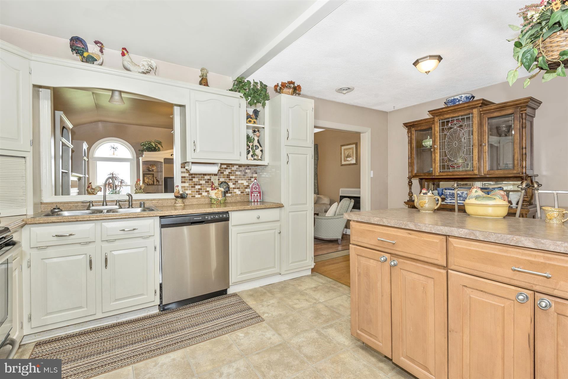 3217 Hooper Road New Windsor, MD 21776 - Photo 10 of 30 Kitchen
