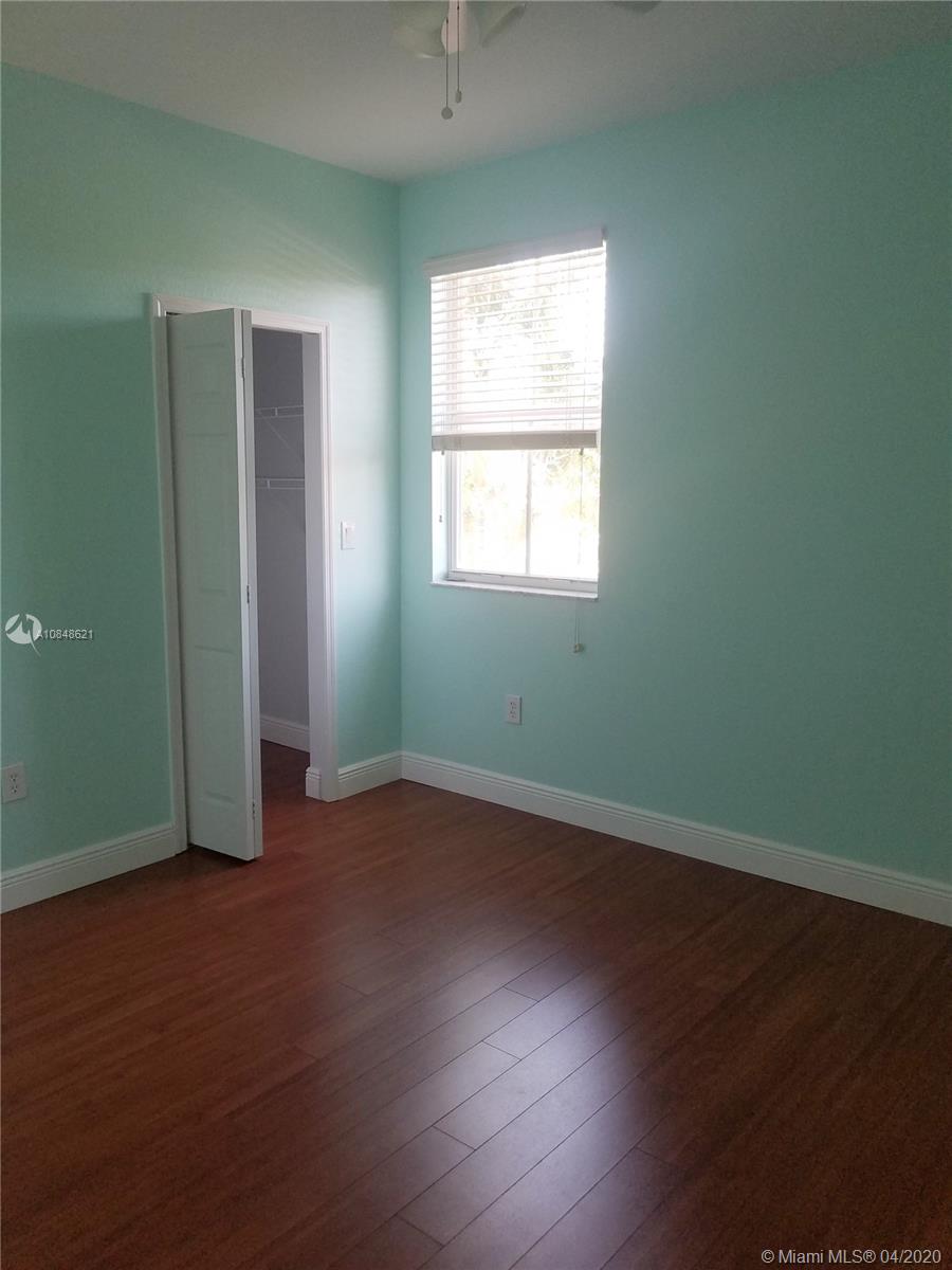 27272 Southwest 138th Path Homestead, FL 33032 - Photo 14 of 30 Gallery Image 14