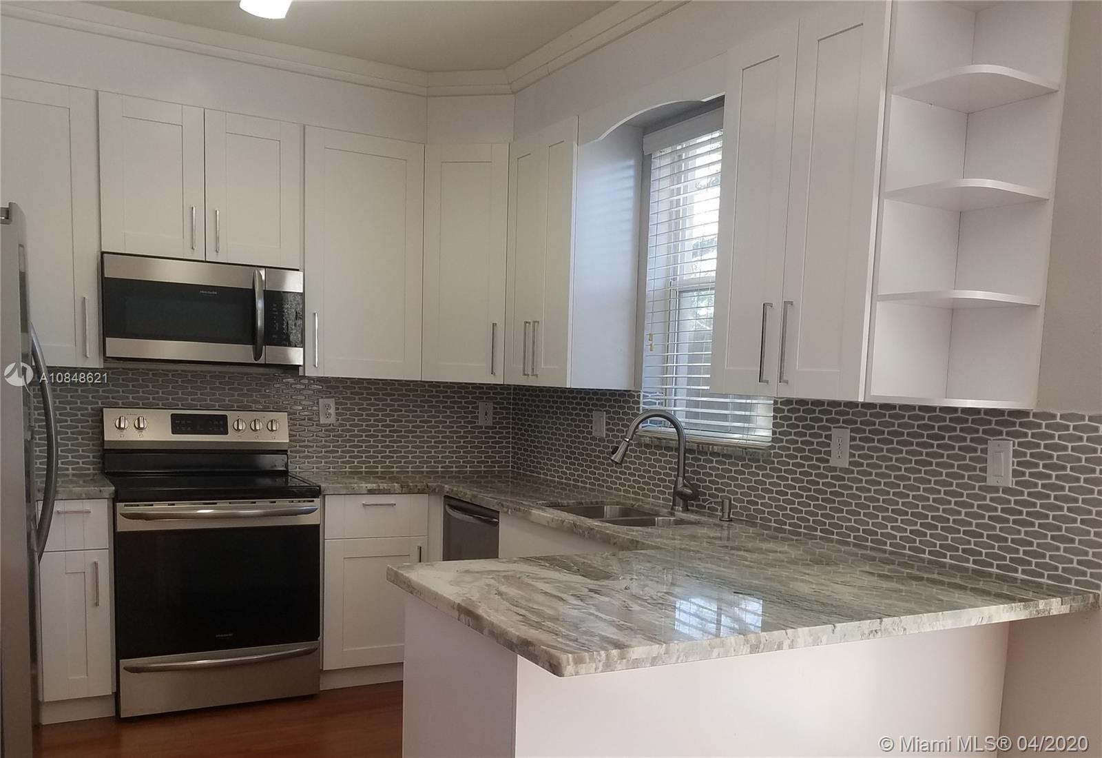 27272 Southwest 138th Path Homestead, FL 33032 - Photo 5 of 30 Gallery Image 5