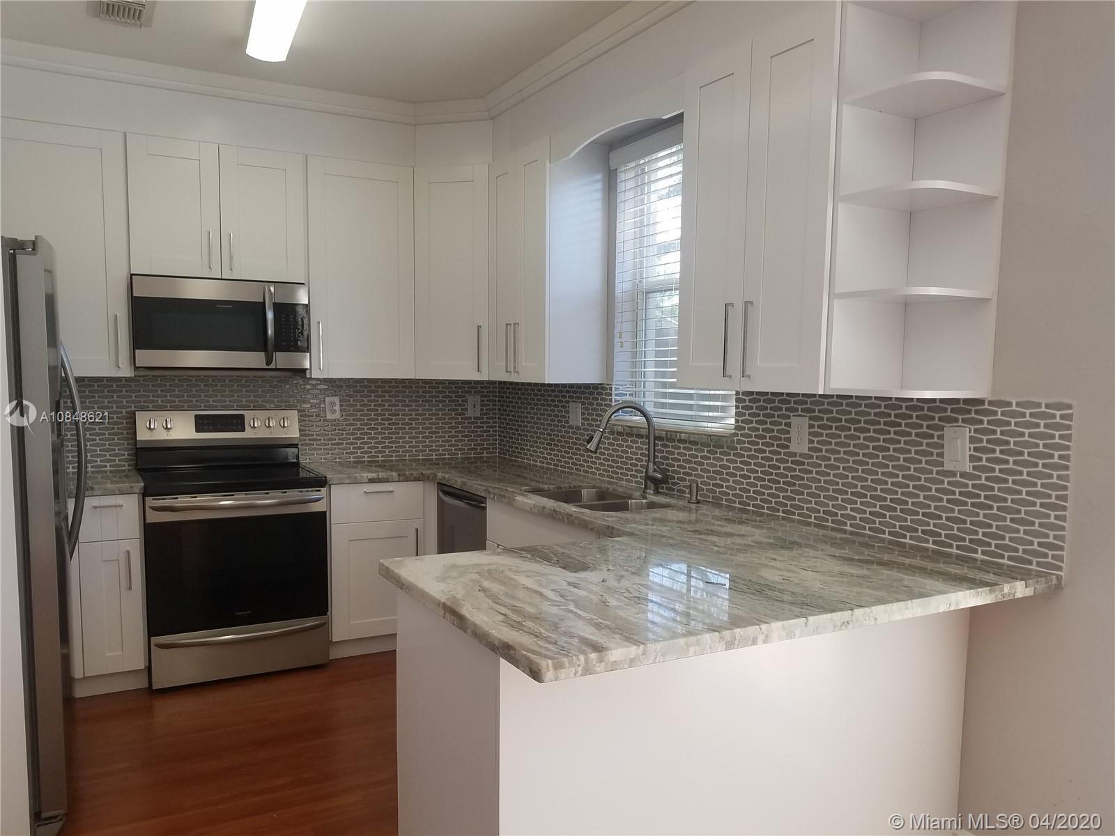 27272 Southwest 138th Path Homestead, FL 33032 - Photo 6 of 30 Gallery Image 6