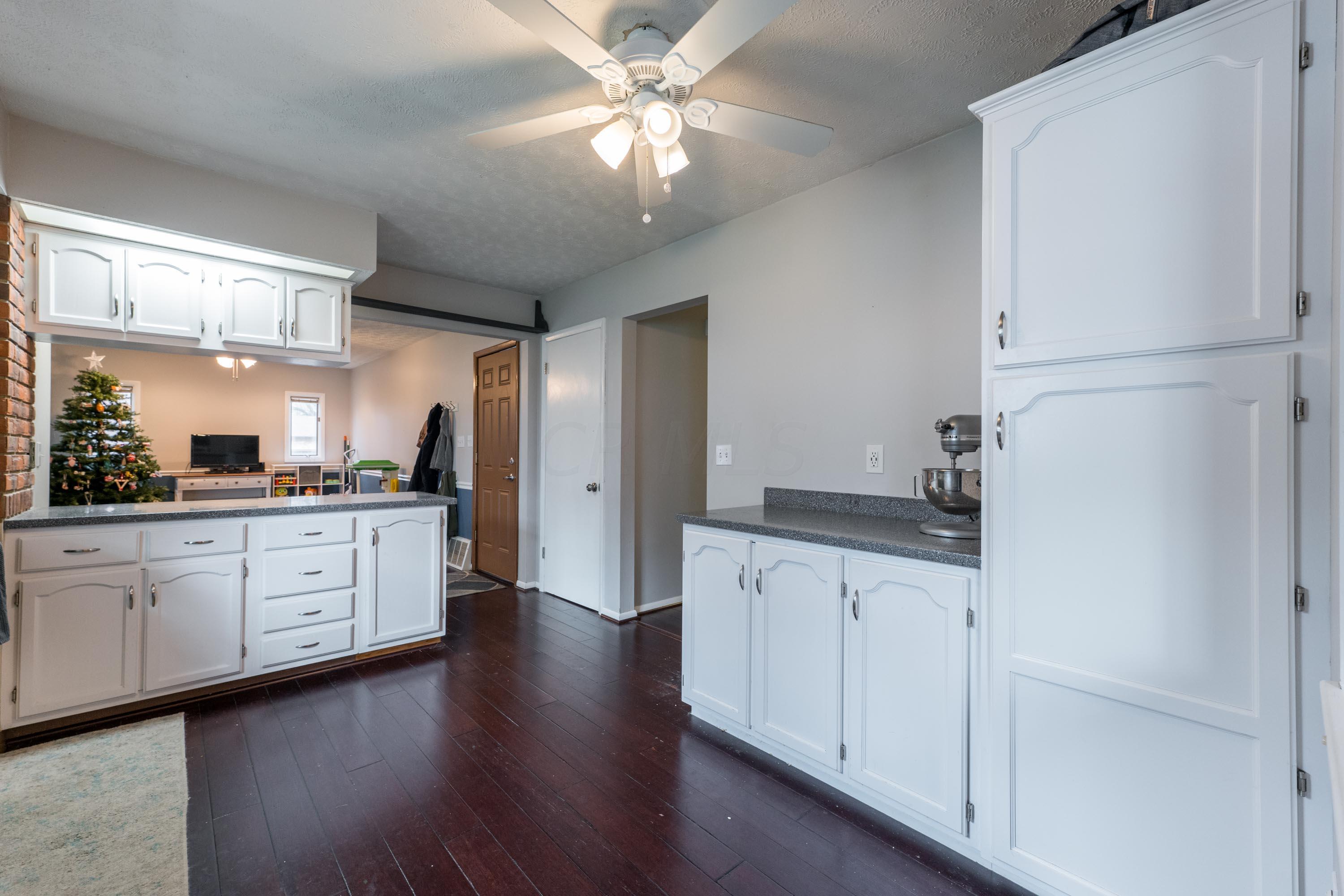 8455 Morse Road Southwest Blacklick, OH 43004 - Photo 7 of 44 Kitchen