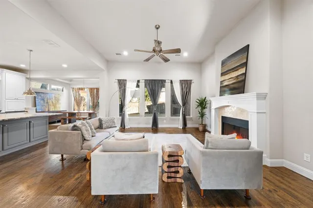 $924,000 | 4400 Bristleleaf Lane, Prosper, TX 75078